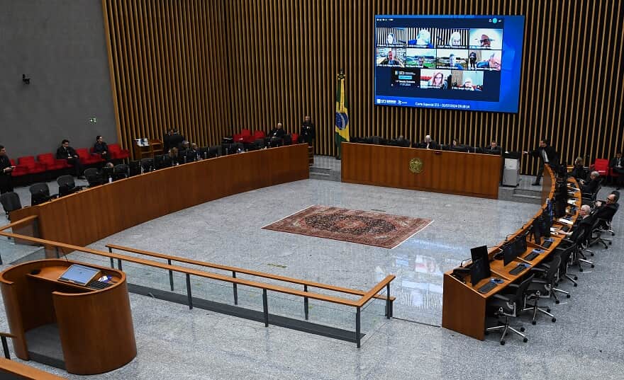 Transformando desafios jurídicos em soluções seguras e inovadoras.​